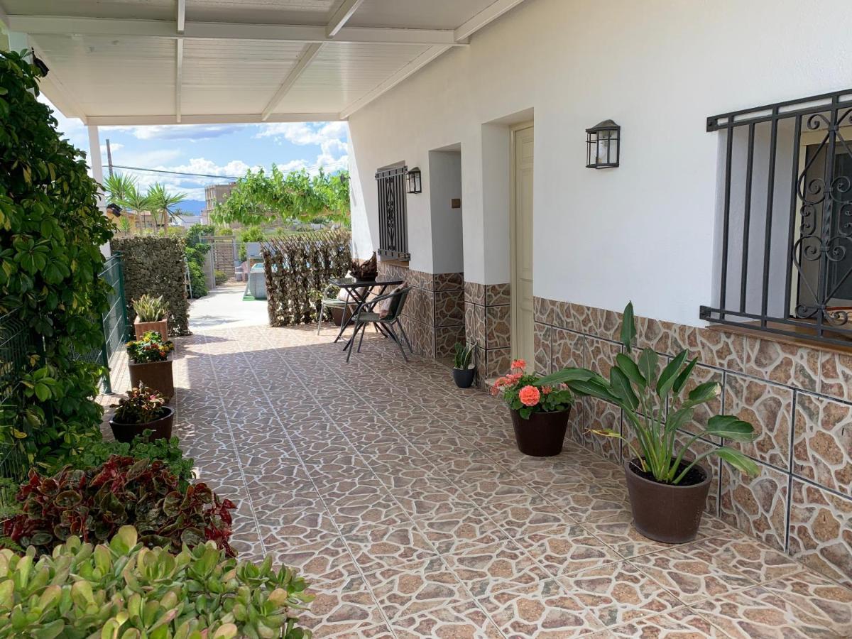 Gasthaus Casa Enric , Con Zona Infantil, Piscina Y Parking Privado Deltebre Exterior foto