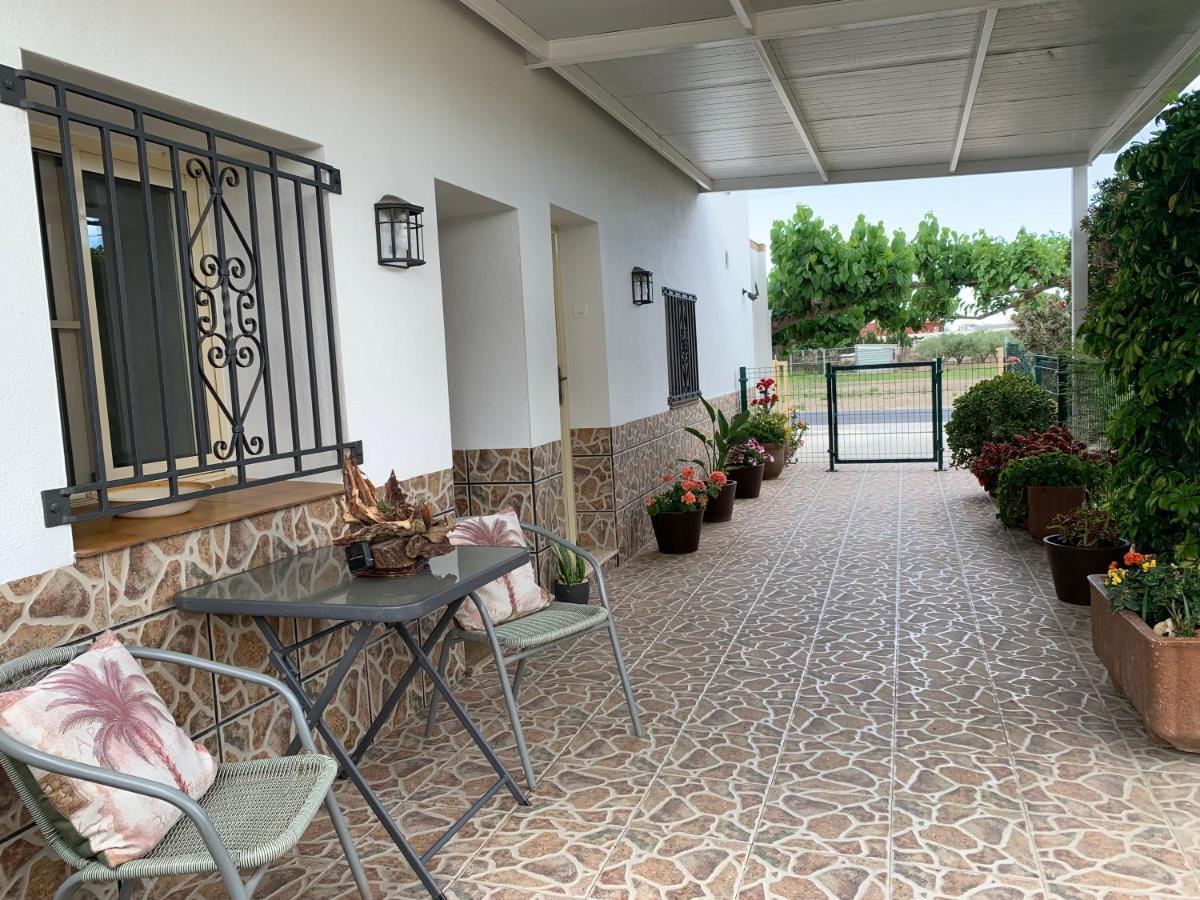 Gasthaus Casa Enric , Con Zona Infantil, Piscina Y Parking Privado Deltebre Exterior foto