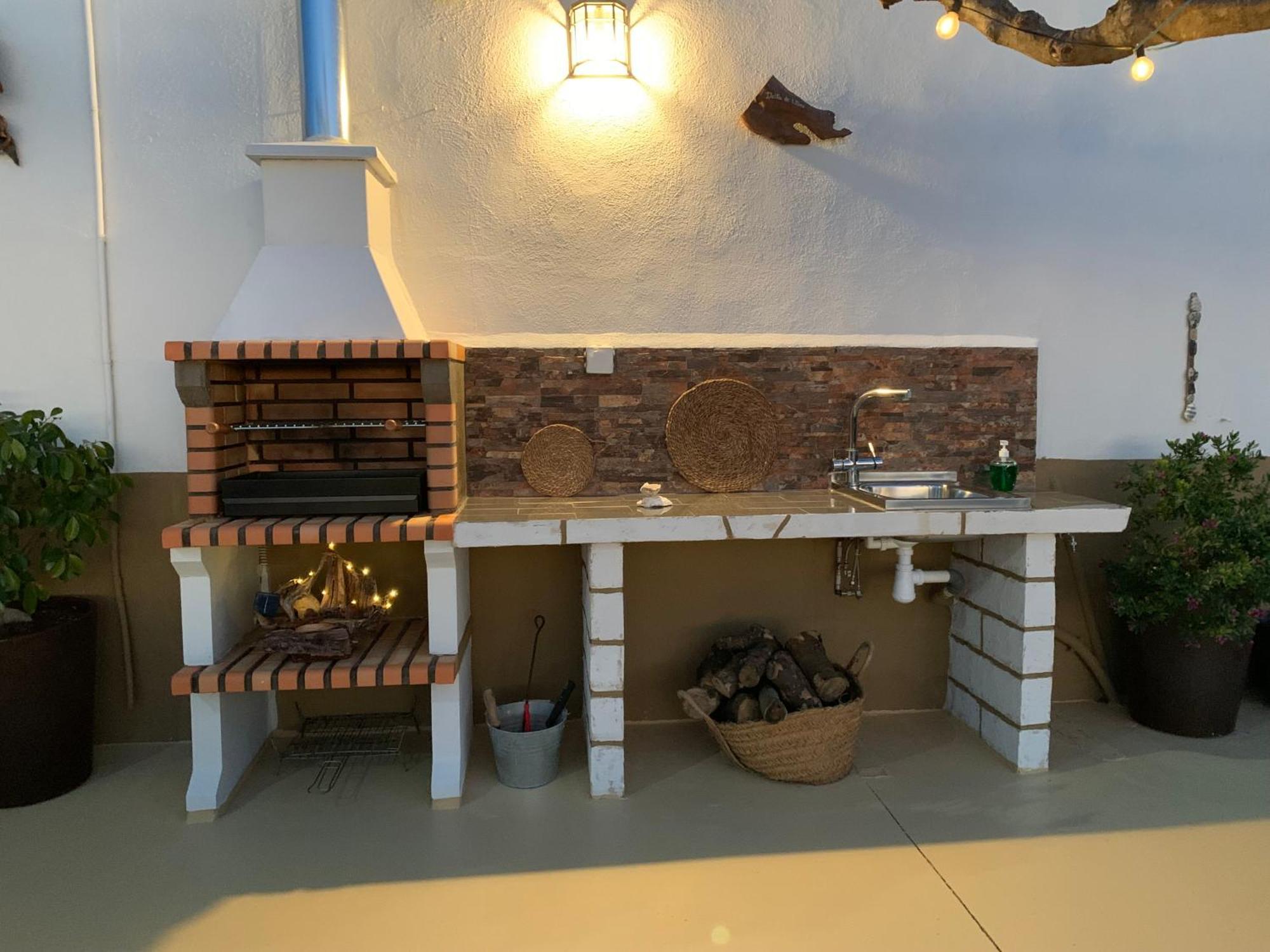 Gasthaus Casa Enric , Con Zona Infantil, Piscina Y Parking Privado Deltebre Exterior foto